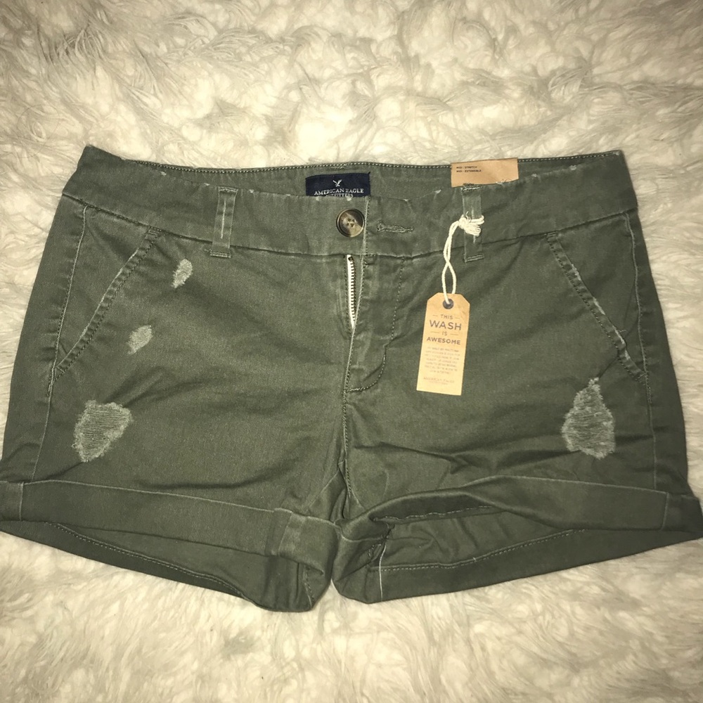 BRAND NEW American Eagle SHORTS
